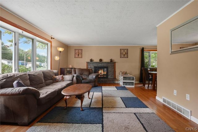 214 Wells Avenue West, Clay, NY 13212