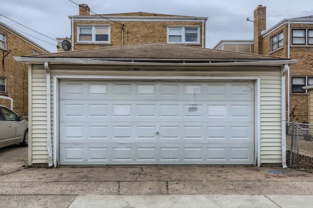 9043 Skokie Boulevard, Skokie, IL 60077
