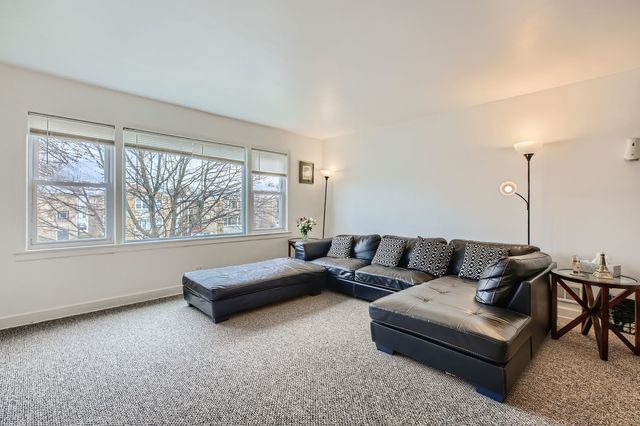 9043 Skokie Boulevard, Skokie, IL 60077