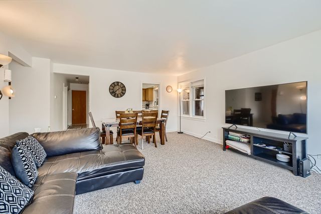 9043 Skokie Boulevard, Skokie, IL 60077