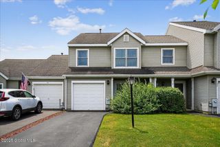 35 Justine Court, East Greenbush, NY 12144