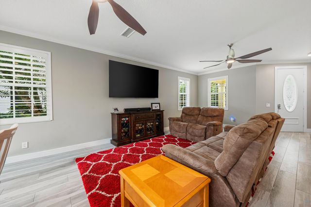 142 Newcastle Drive, Jupiter, FL 33458