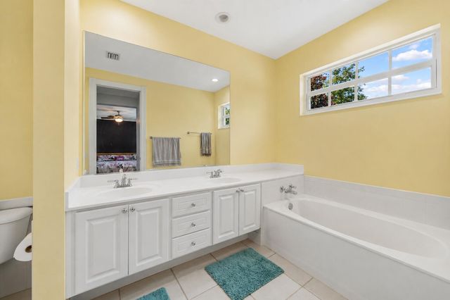 142 Newcastle Drive, Jupiter, FL 33458