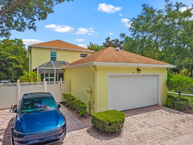 142 Newcastle Drive, Jupiter, FL 33458