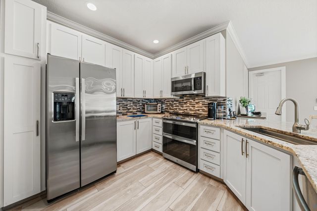 142 Newcastle Drive, Jupiter, FL 33458