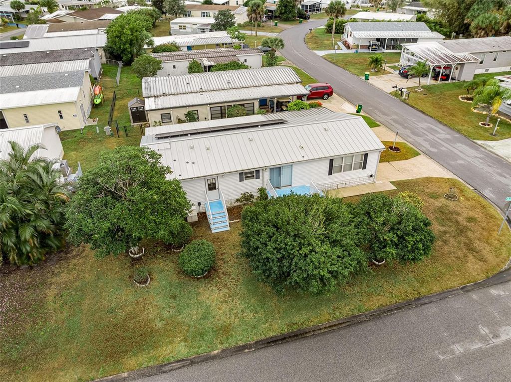 Image 31 of property listing at 803 THRUSH CIRCLE, Sebastian, FL 32976