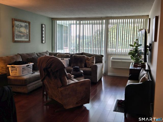 1 Strawberry Hill Avenue APT 3G, Stamford, CT 06902