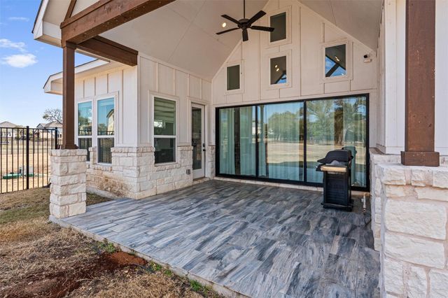 408 NORTHCREST DR, Liberty Hill, TX 78642