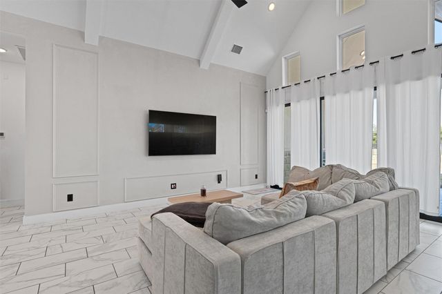 408 NORTHCREST DR, Liberty Hill, TX 78642