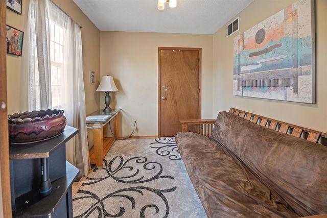 307 N Sioux St, Kechi, KS 67067