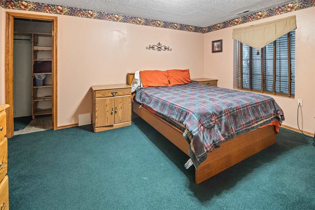 307 N Sioux St, Kechi, KS 67067