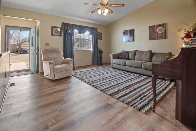 307 N Sioux St, Kechi, KS 67067