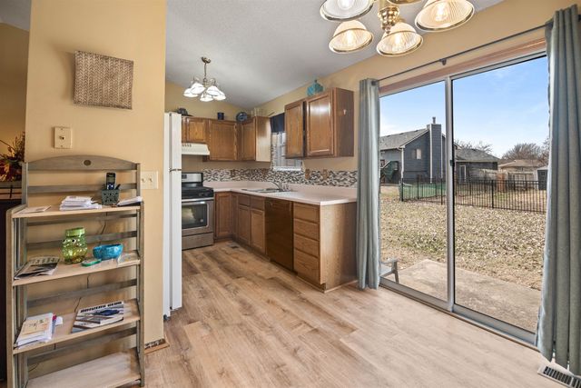 307 N Sioux St, Kechi, KS 67067