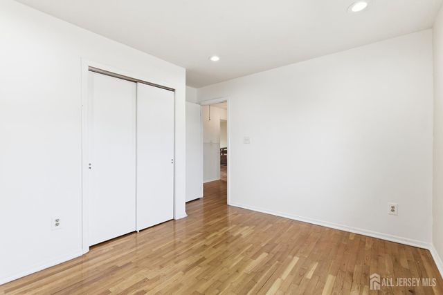 7 Oberlin Court, Edison, NJ 08820