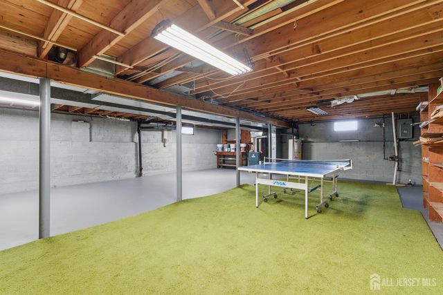 7 Oberlin Court, Edison, NJ 08820