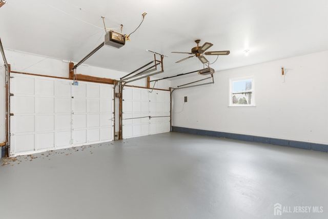 7 Oberlin Court, Edison, NJ 08820