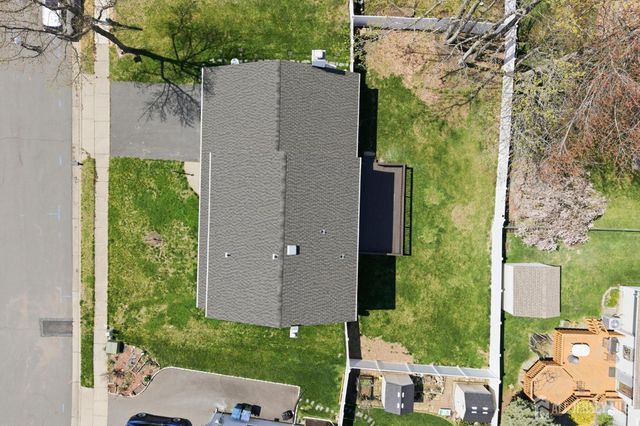 7 Oberlin Court, Edison, NJ 08820