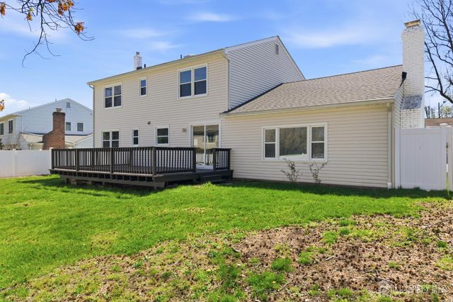 7 Oberlin Court, Edison, NJ 08820