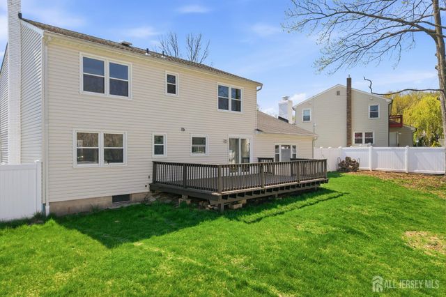 7 Oberlin Court, Edison, NJ 08820