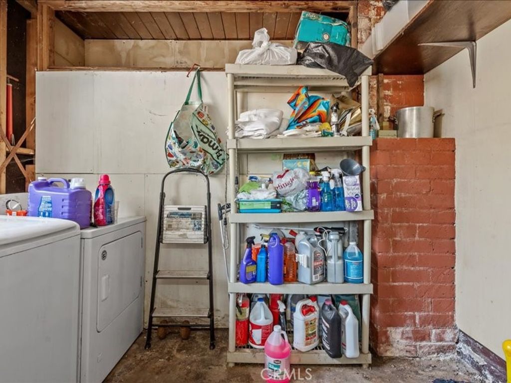 Image 13 of property listing at 13079 Daventry Street, Pacoima, CA 91331