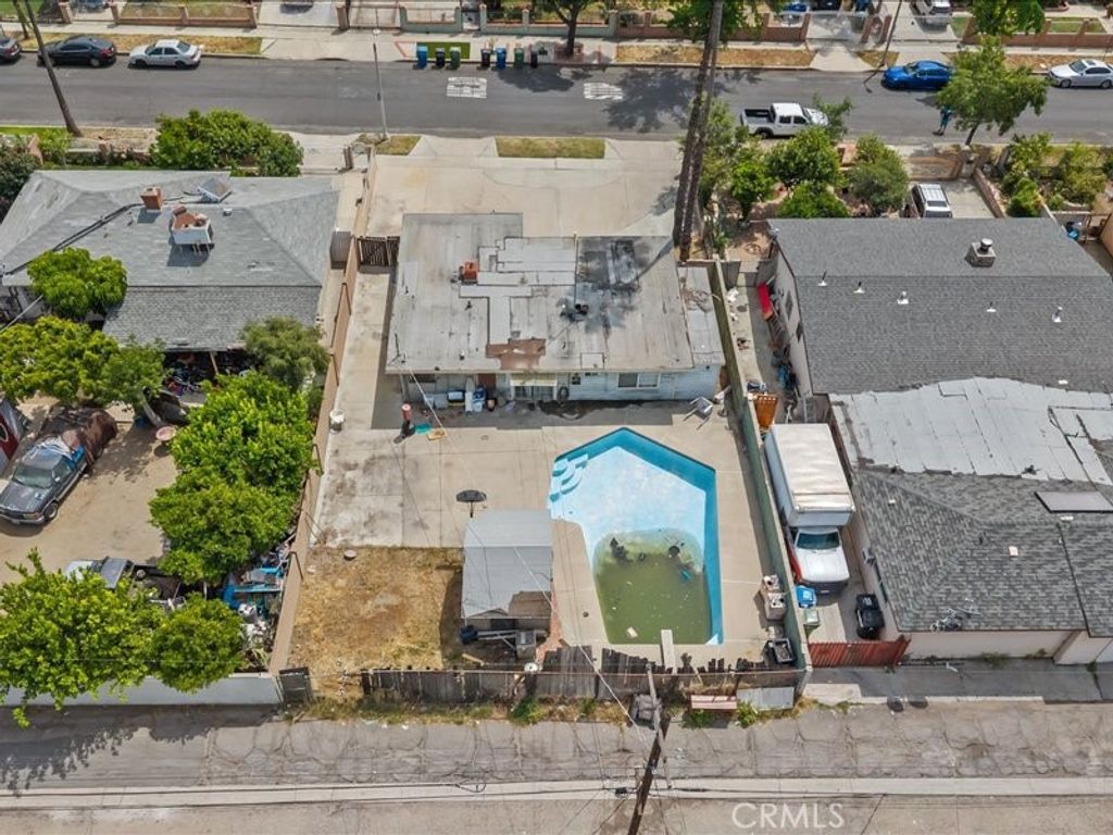 Image 23 of property listing at 13079 Daventry Street, Pacoima, CA 91331