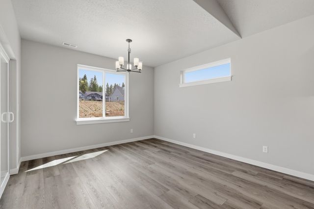 1517 W 67th Ave, Spokane, WA 99224