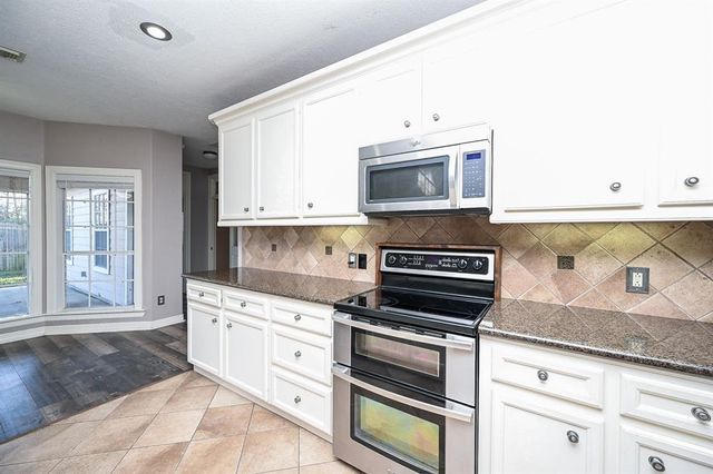 3206 Meadowlark Lane, Montgomery, TX 77356