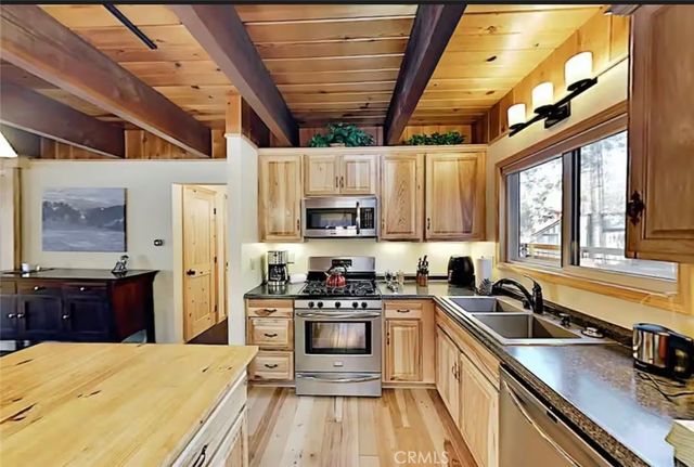637 St Moritz, Big Bear Lake, CA 92315