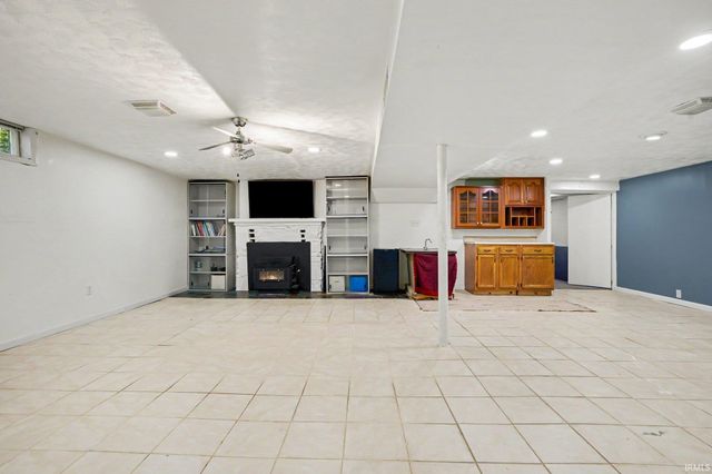2030 Greenleaf Boulevard, Elkhart, IN 46514