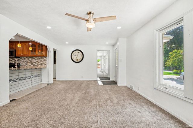 2030 Greenleaf Boulevard, Elkhart, IN 46514