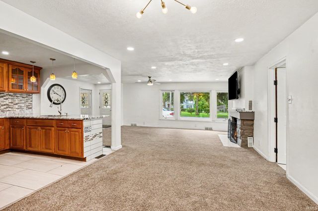 2030 Greenleaf Boulevard, Elkhart, IN 46514