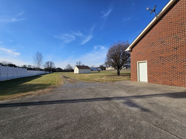 1876 S Mount Juliet Rd, Mount Juliet, TN 37122