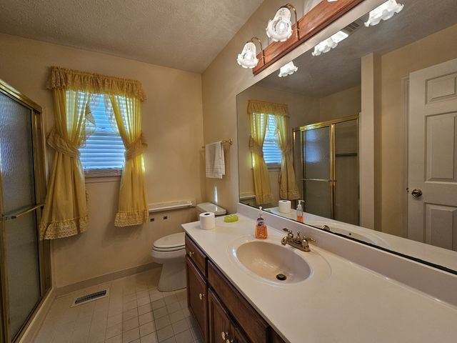 1876 S Mount Juliet Rd, Mount Juliet, TN 37122