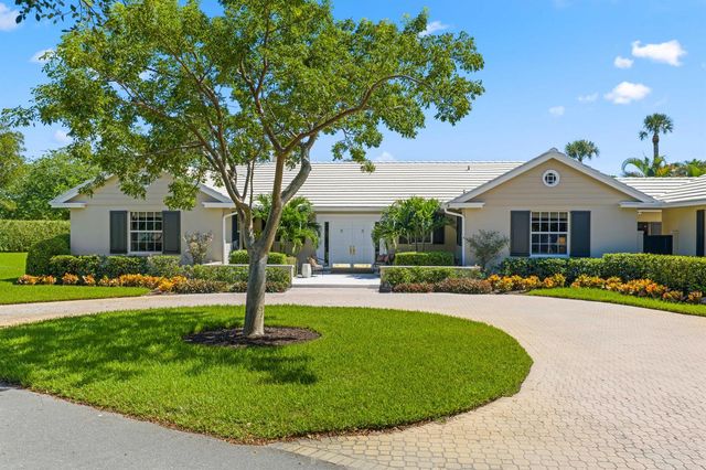 36 Country Road, Vlg Of Golf, FL 33436