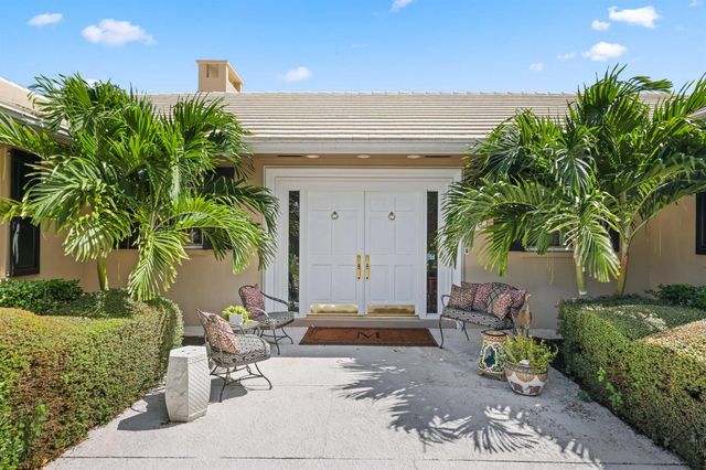 36 Country Road, Vlg Of Golf, FL 33436