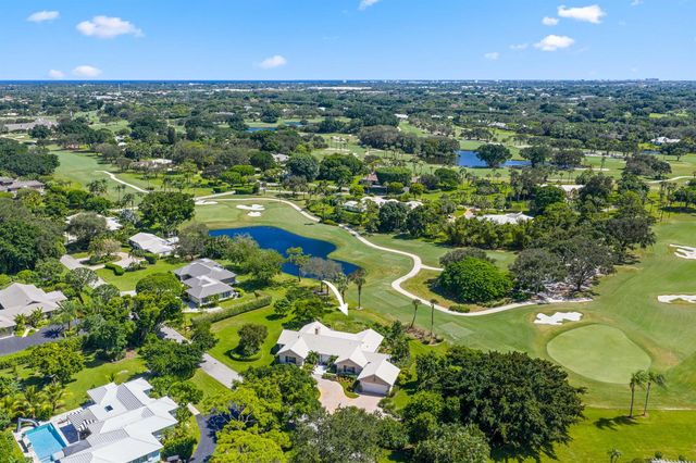 36 Country Road, Vlg Of Golf, FL 33436