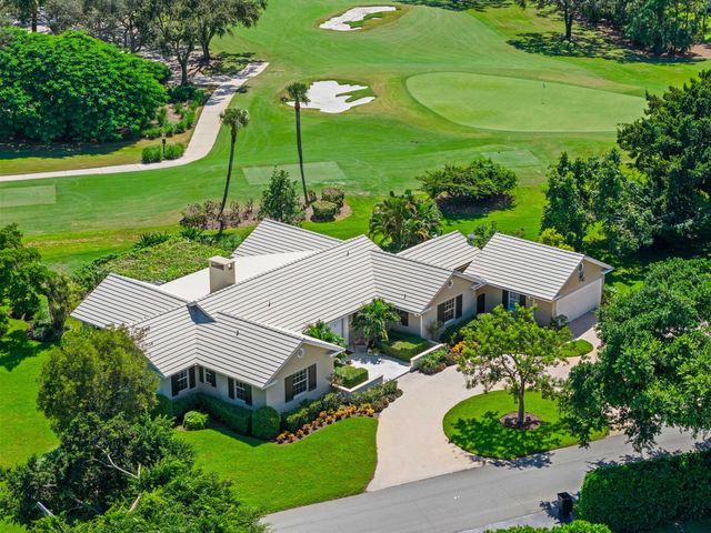 36 Country Road, Vlg Of Golf, FL 33436