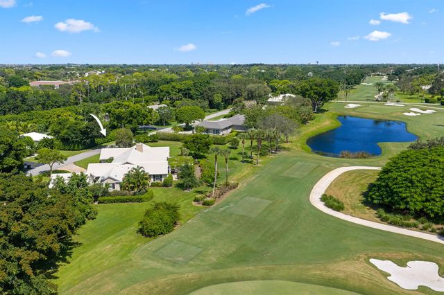 36 Country Road, Vlg Of Golf, FL 33436