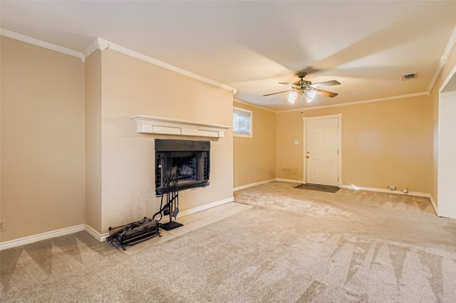 501 Kingston Drive, Grand Prairie, TX 75051