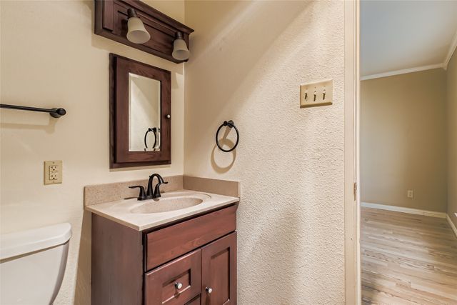 501 Kingston Drive, Grand Prairie, TX 75051