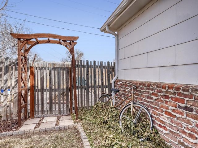 7420 Raleigh St, Westminster, CO 80030