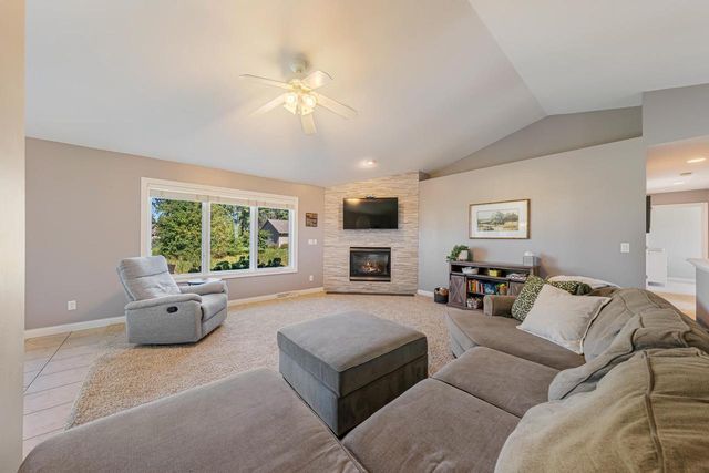 W2246 RASPBERRY LANE, Appleton, WI 54913