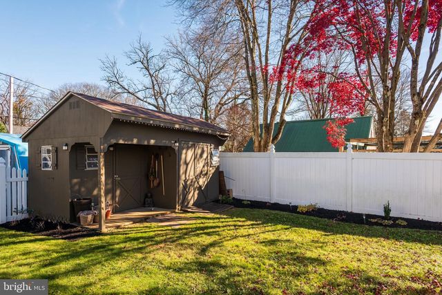 104 GABLE RD, Paoli, PA 19301