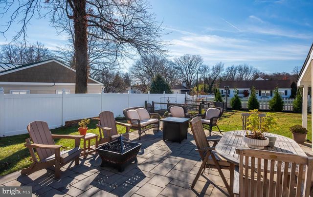 104 GABLE RD, Paoli, PA 19301