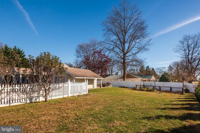 104 GABLE RD, Paoli, PA 19301