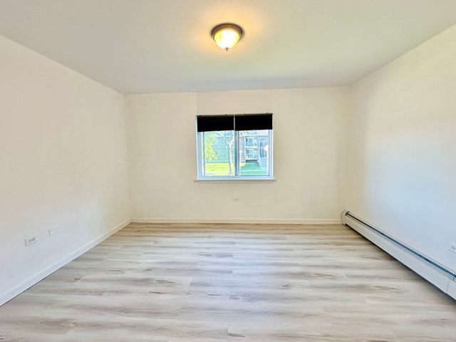 820 MCINTOSH Court 106, Prospect Heights, IL 60070