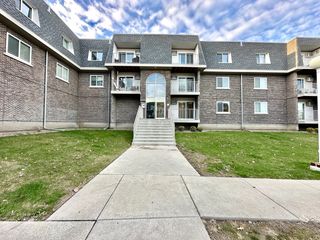 820 MCINTOSH Court 106, Prospect Heights, IL 60070