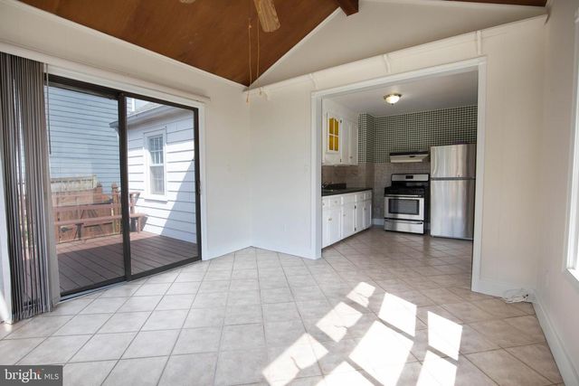 812 FOREST GLEN RD, Silver Spring, MD 20901