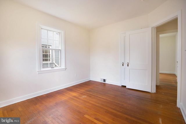 812 FOREST GLEN RD, Silver Spring, MD 20901