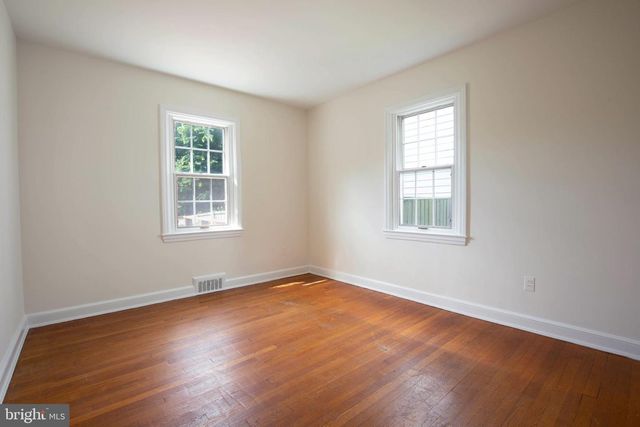 812 FOREST GLEN RD, Silver Spring, MD 20901